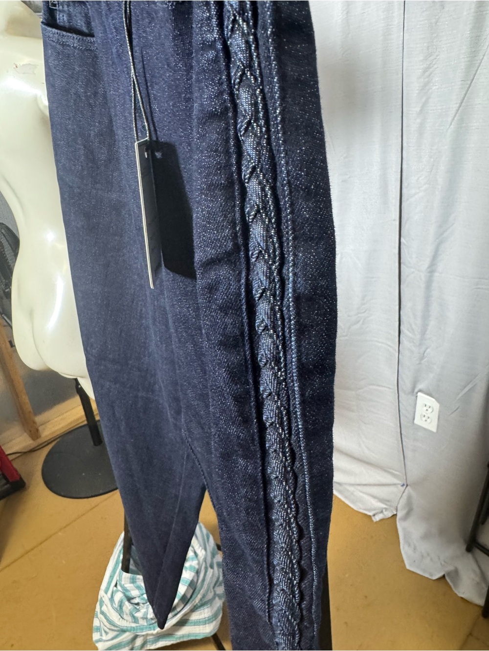 Nwt Judy Blue size 16 w Women’s Dark Blue Denim Jeans with Side Braid Detail - Picture 2 of 7